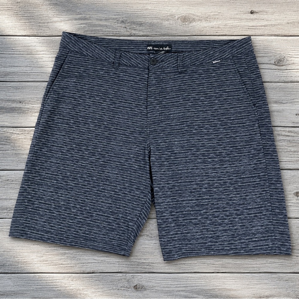 TravisMathew Heathered Stripe Golf Shorts Mens 38x11 Gray Stretch Performance